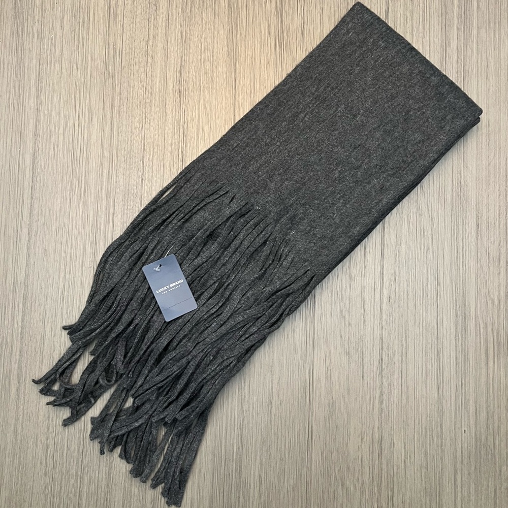 *NWT* Lucky Brand Scarf with fringe